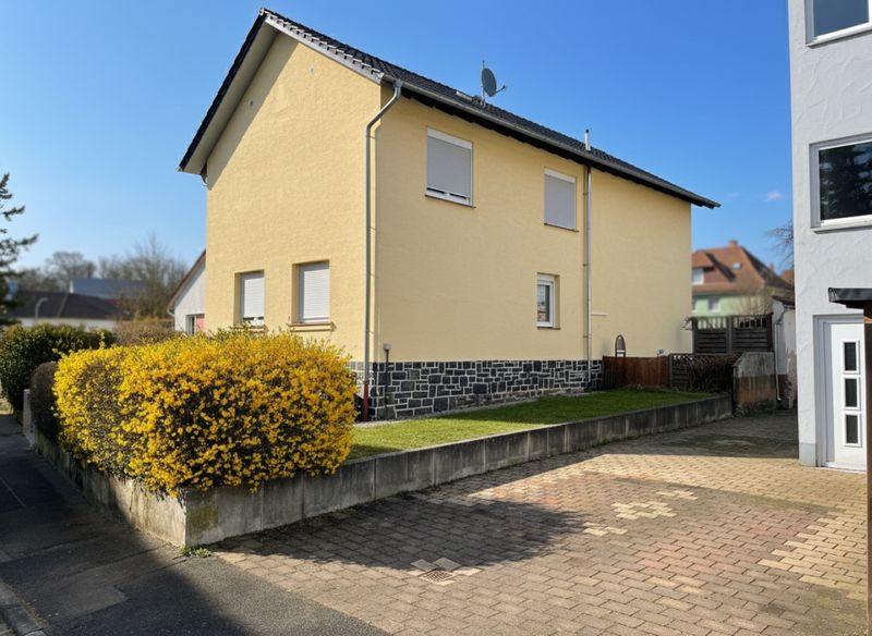 Zweifamilienhaus – Einziehen, Wohlfühlen und nebenbei Miete verdienen!